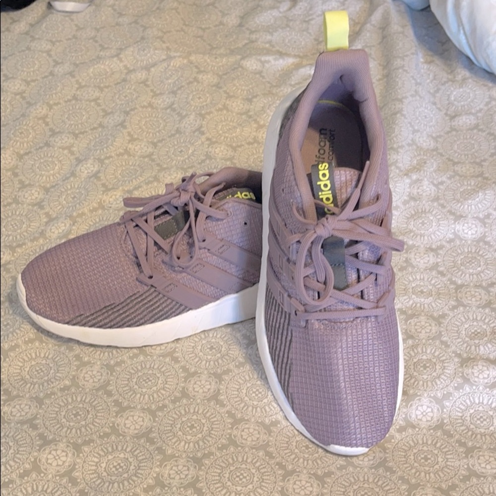 Woman’s Adidas Sneakers